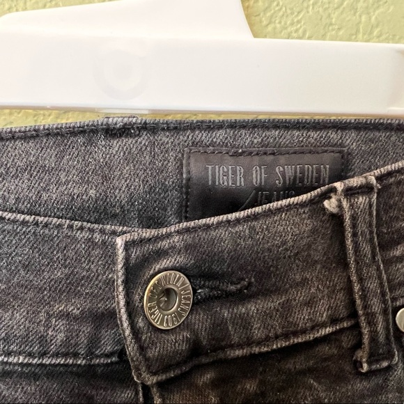 Skinny Faded Black Stretch Denim (33/32) - Picture 6 of 8